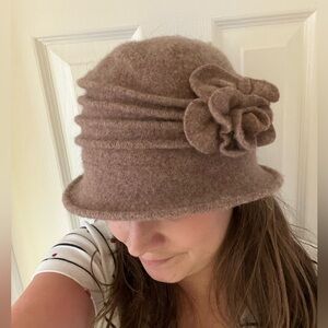 Elegant Brown Wool Hat with Flower Accent